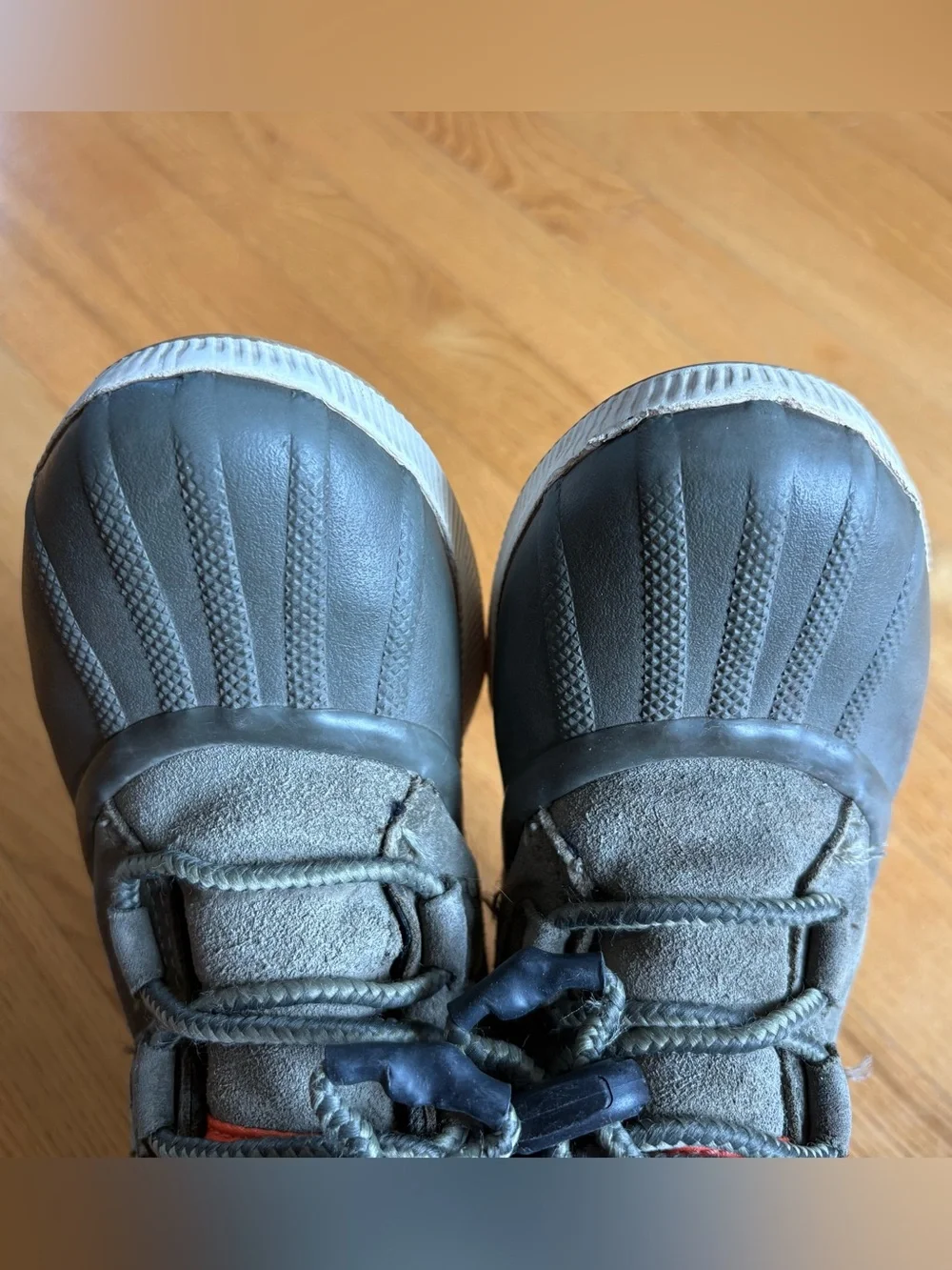Sorel waterproof Boots Out N About Classic Olive Green Youth Girls Big Kids Sz 3